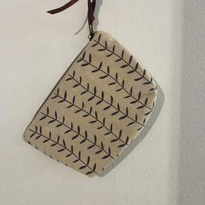 Linen Beige Pouch